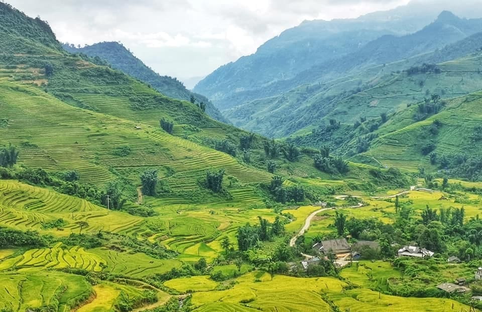 Du lịch Y Tý tháng 9 ngắm ruộng bậc thang và săn mây